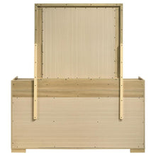 Hyland - 6-Drawer Dresser