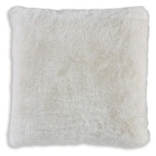 Gariland - Faux Fur Pillow