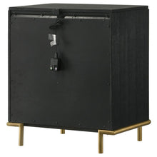 Arini - 3-Drawer Nightstand