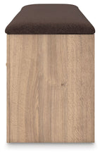 Kinlanni - Bedroom Upholstered Storage Bench - Tan / Brown