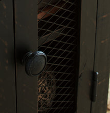 Valebeck - Chair Side End Table - Black / Brown